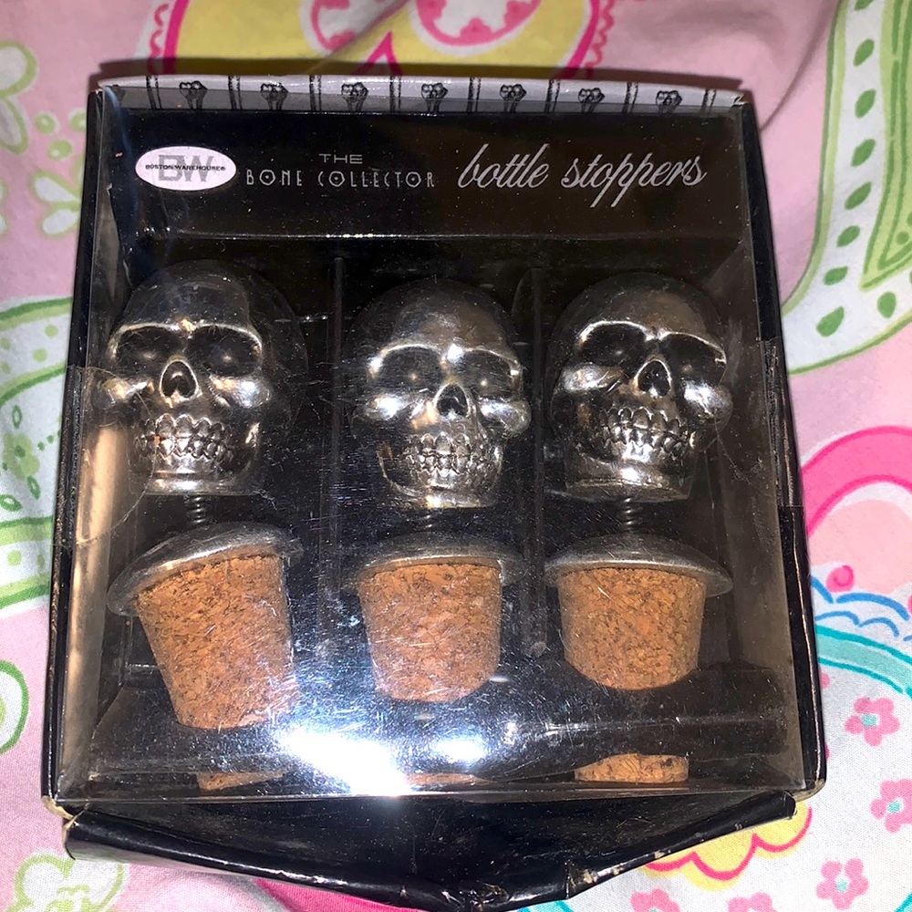 Bone Skull bottle stoppers